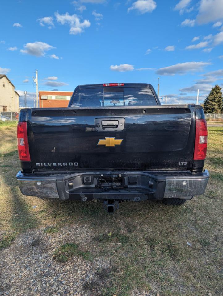 2013 Chevrolet Silverado 1500 4WD Crew Cab 143.5" LTZ - Photo #12