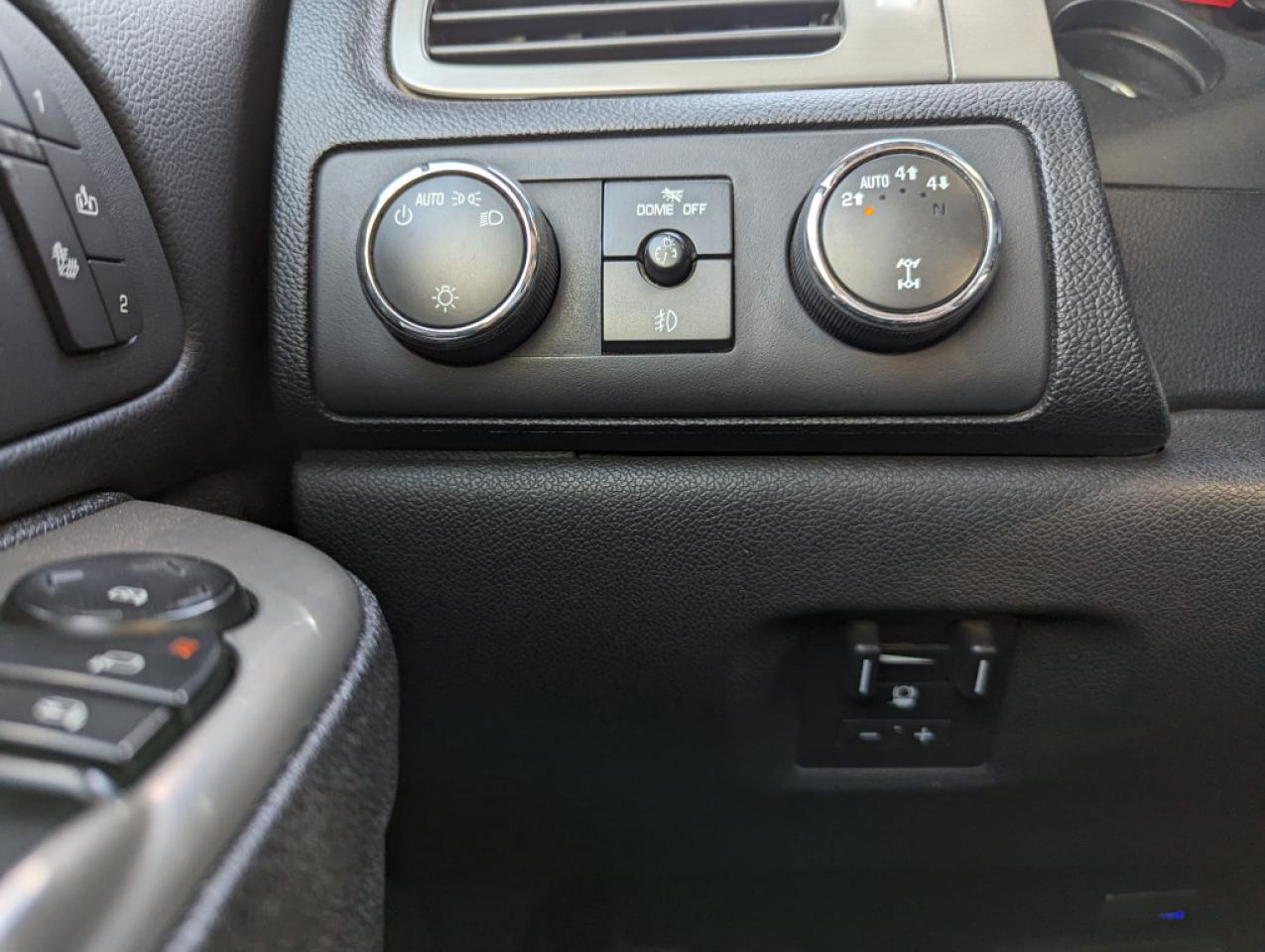 2013 Chevrolet Silverado 1500 4WD Crew Cab 143.5" LTZ - Photo #14