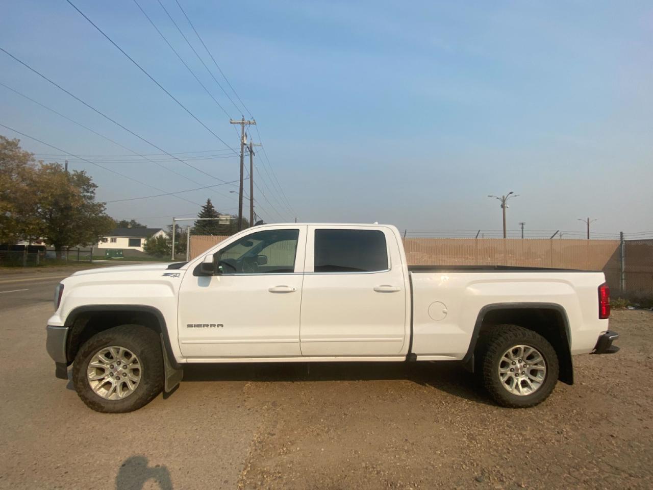 2016 GMC Sierra 1500 4WD Crew Cab SLE - Photo #2