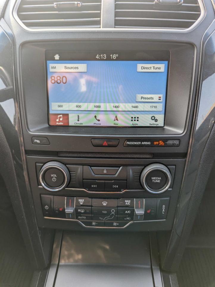 2018 Ford Explorer XLT 4WD - Photo #9