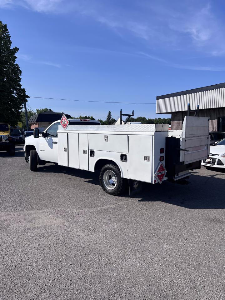 2013 GMC Sierra 3500  - Photo #3