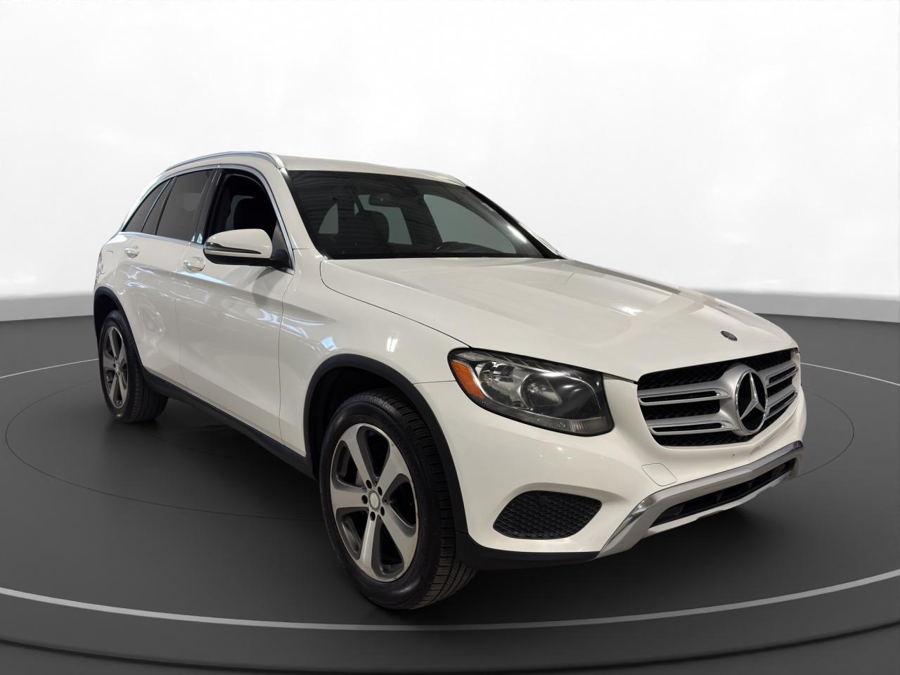 2017 Mercedes-Benz GLC 300 GLC300 4MATIC - Photo #3