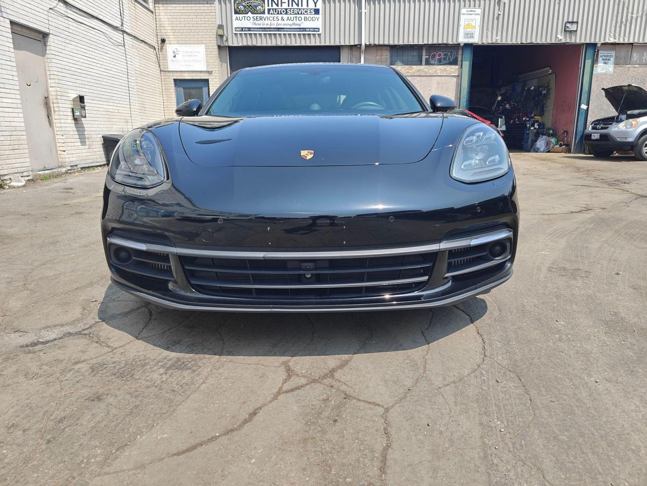 2018 Porsche Panamera 4 E-Hybrid, Fully Loaded, Low Mileage, No Accident Photo