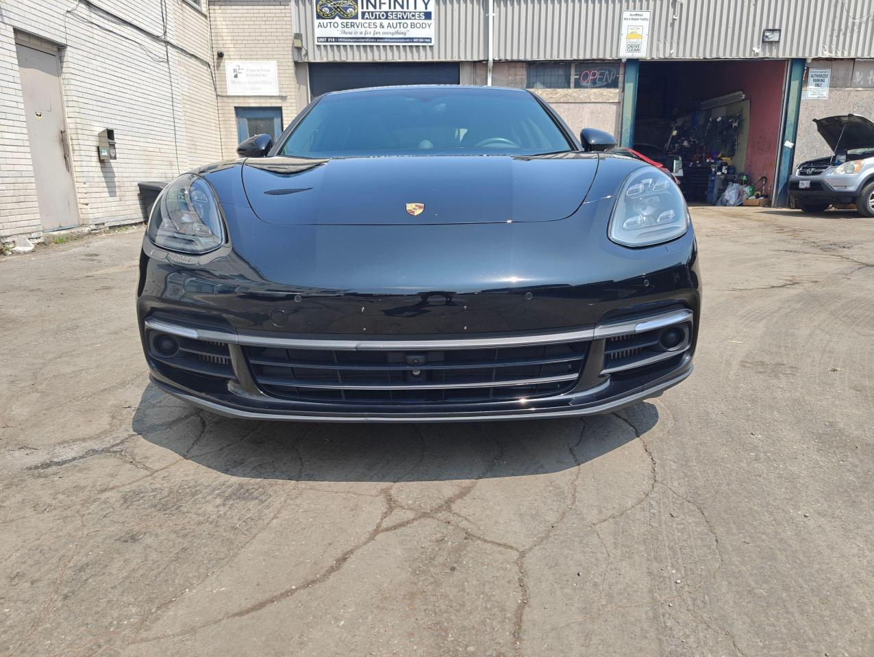 2018 Porsche Panamera 4 E-Hybrid, Fully Loaded, Low Mileage, No Accident - Photo #2