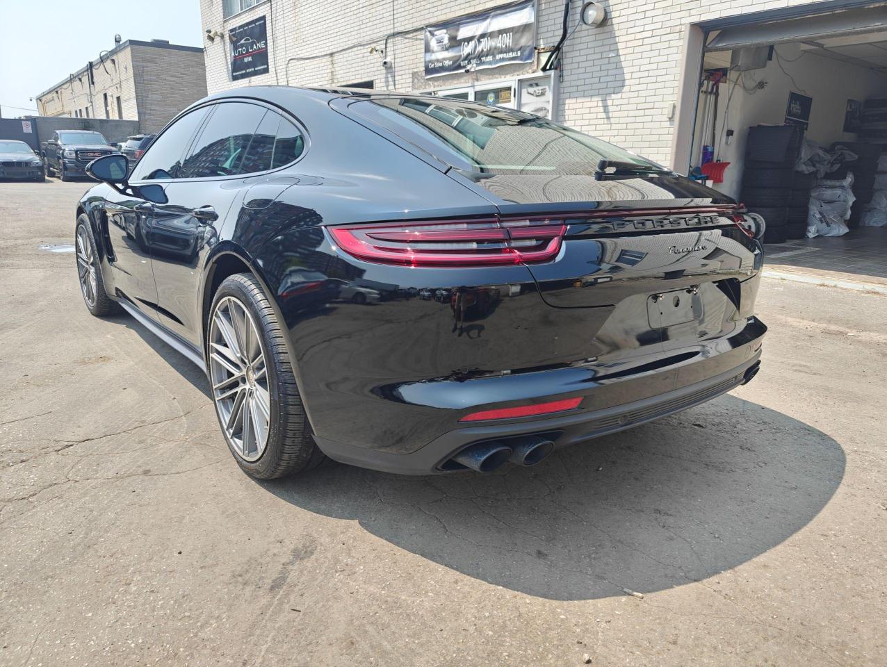2018 Porsche Panamera 4 E-Hybrid, Fully Loaded, Low Mileage, No Accident - Photo #7