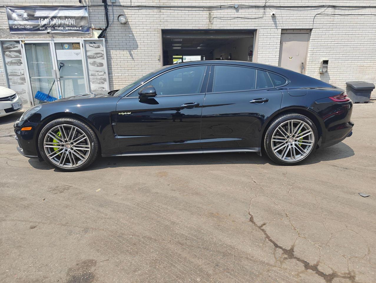 2018 Porsche Panamera 4 E-Hybrid, Fully Loaded, Low Mileage, No Accident - Photo #8
