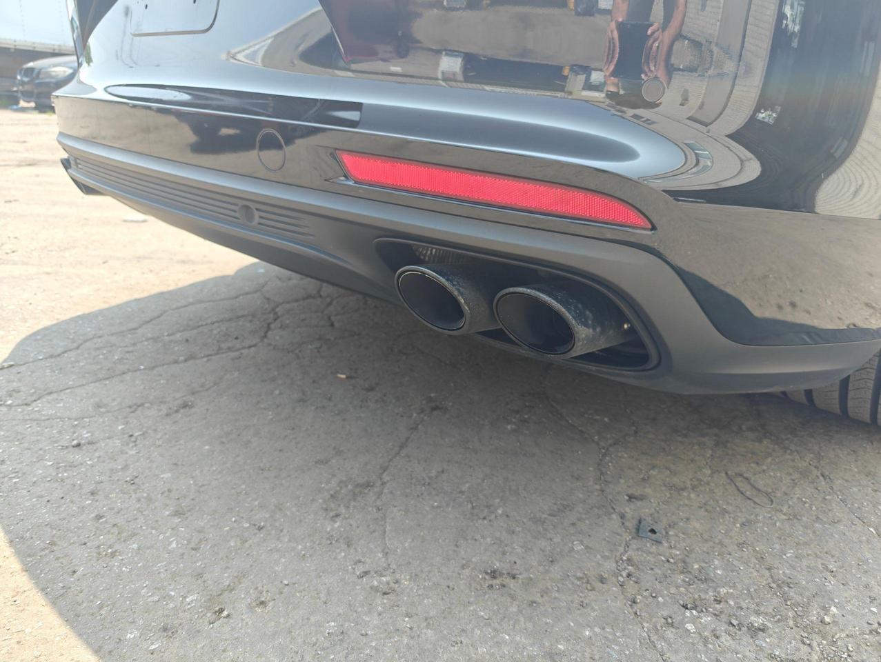 2018 Porsche Panamera 4 E-Hybrid, Fully Loaded, Low Mileage, No Accident Photo