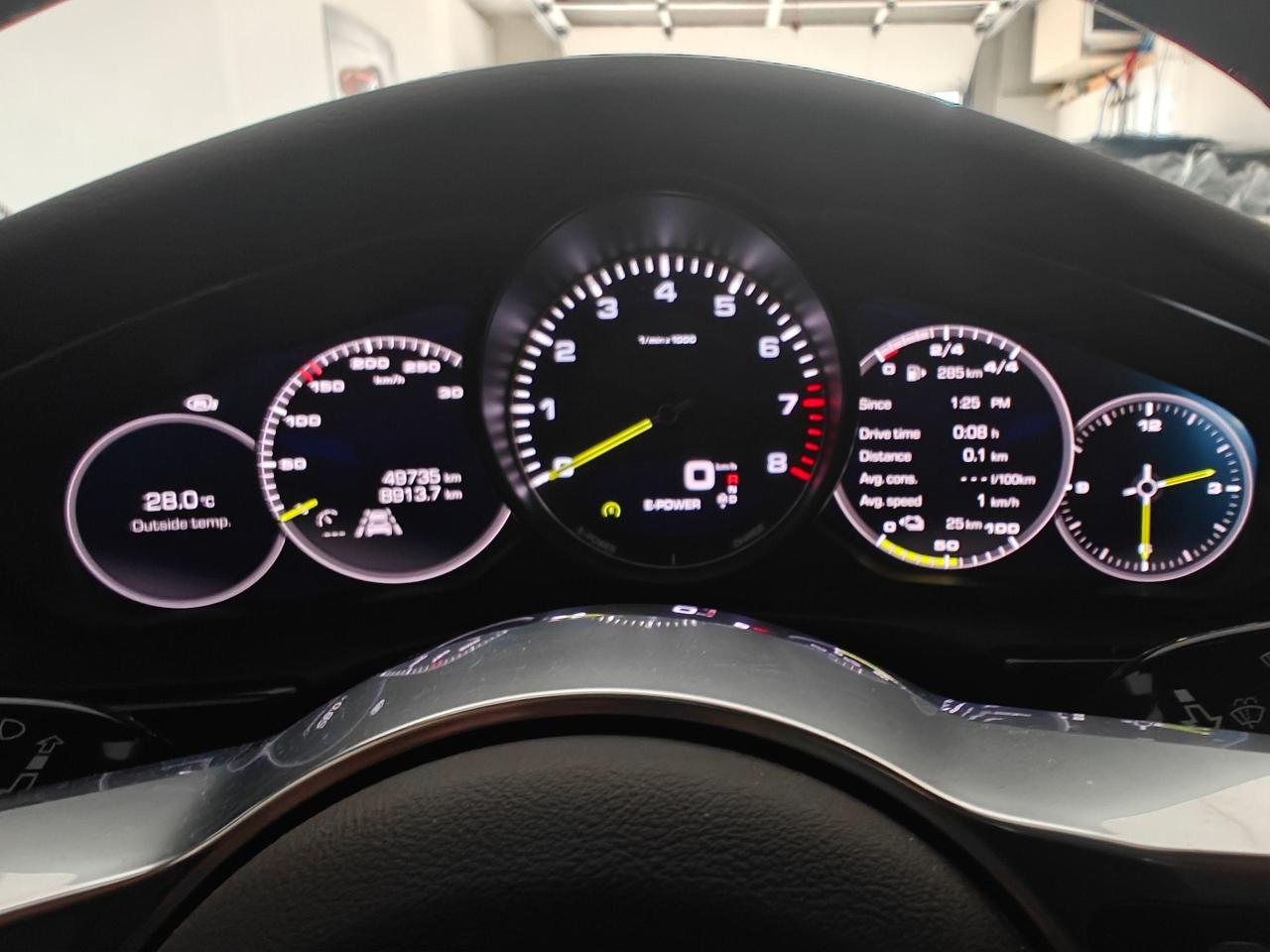 2018 Porsche Panamera 4 E-Hybrid, Fully Loaded, Low Mileage, No Accident - Photo #28