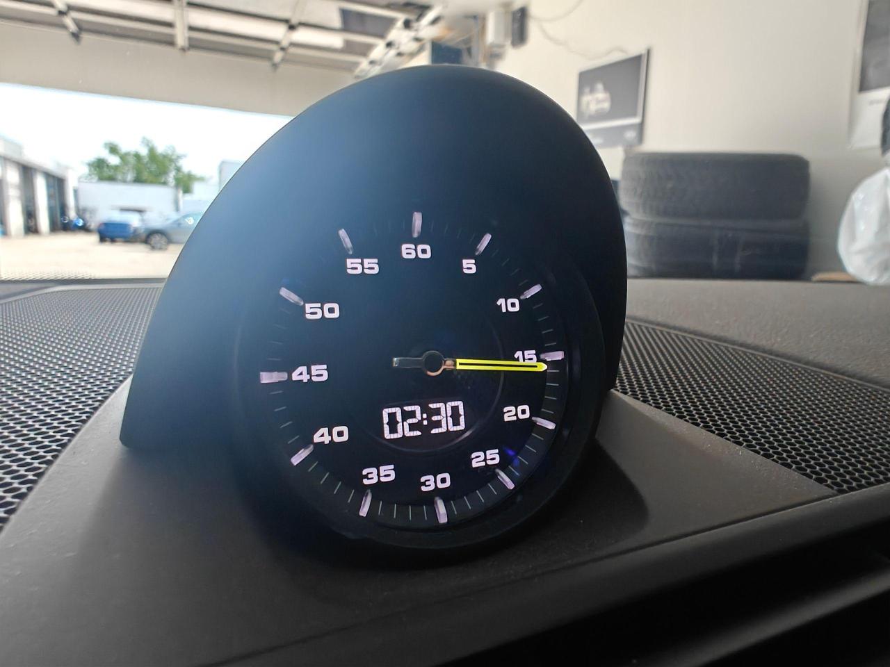 2018 Porsche Panamera 4 E-Hybrid, Fully Loaded, Low Mileage, No Accident - Photo #30