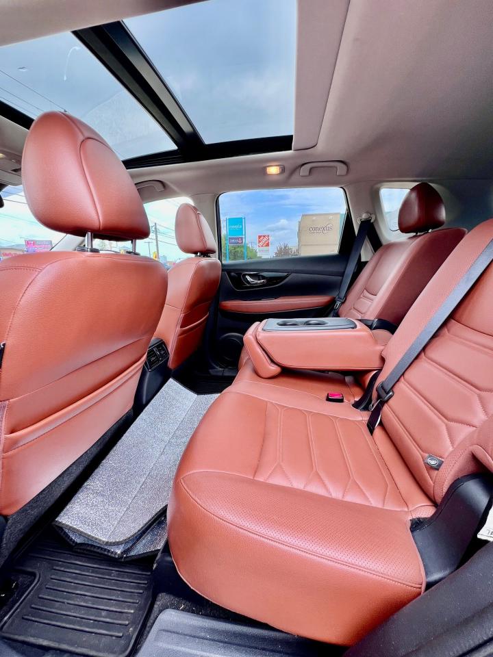 2017 Nissan Rogue SL Platinum - Photo #16