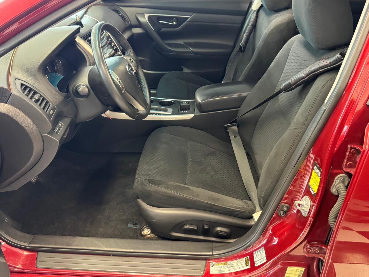 2015 Nissan Altima SV+New Tires+Brakes+Camera+Roof+Tinted+CleanCarfax - Photo #17