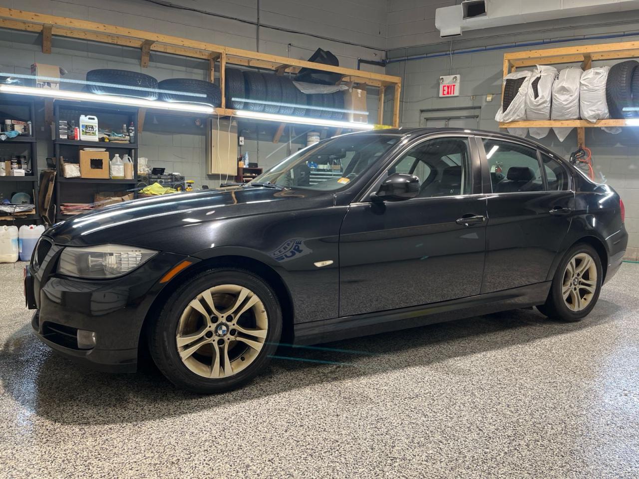 Used 2009 BMW 328i 328i * Sunroof * Leather Interior/Steering Wheel *  Automatic/Sport Mode * Power Seats * Power Locks/Windows/Side View Mirrors * All Season Floor Mats for sale in Cambridge, ON