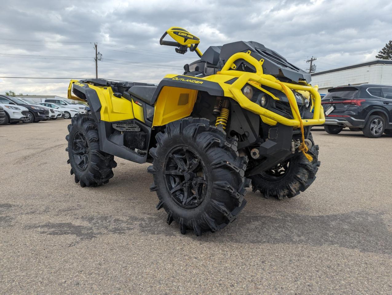 2019 Can-Am Outlander 1000 XT 1000 XMR - Photo #2