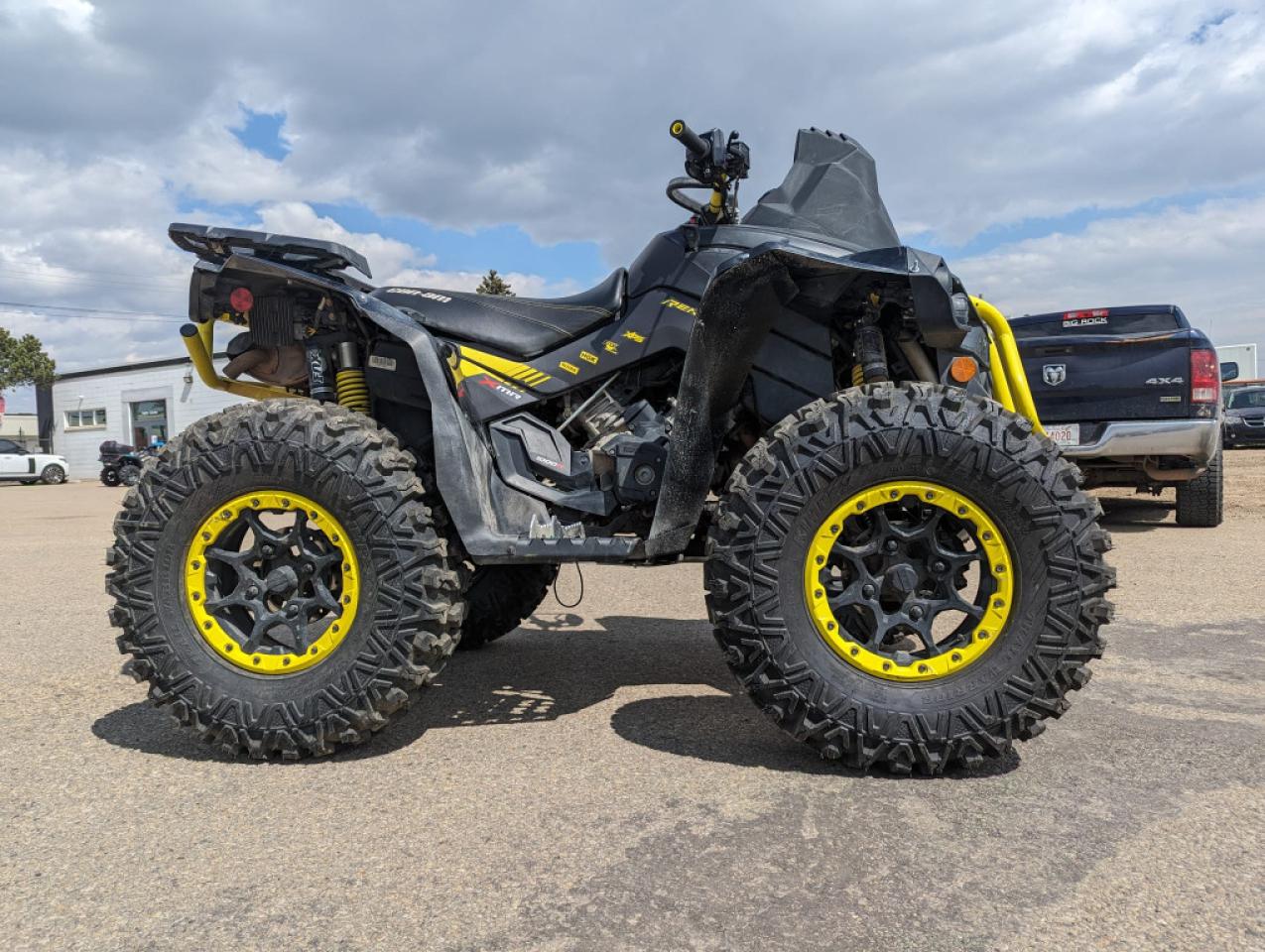 2019 Can-Am Outlander 1000 XT Renegade 1000 XMR $110 B/W - Photo #3