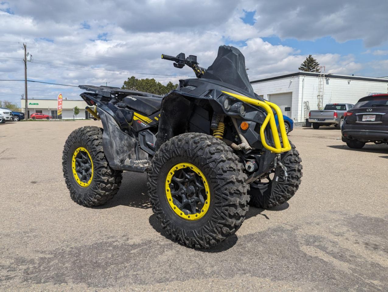 2019 Can-Am Outlander 1000 XT Renegade 1000 XMR $110 B/W - Photo #5