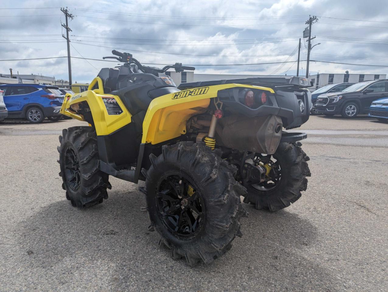 2019 Can-Am Outlander 1000 XT 850 XMR - Photo #2