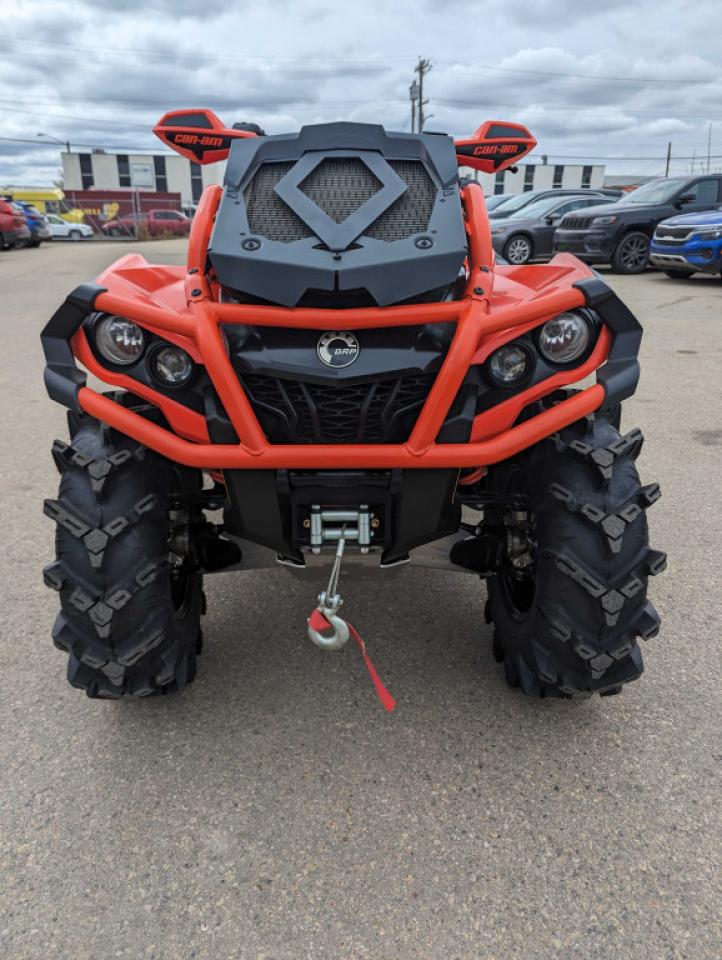 2018 Can-Am Outlander 1000 XT 1000 XMR - Photo #3