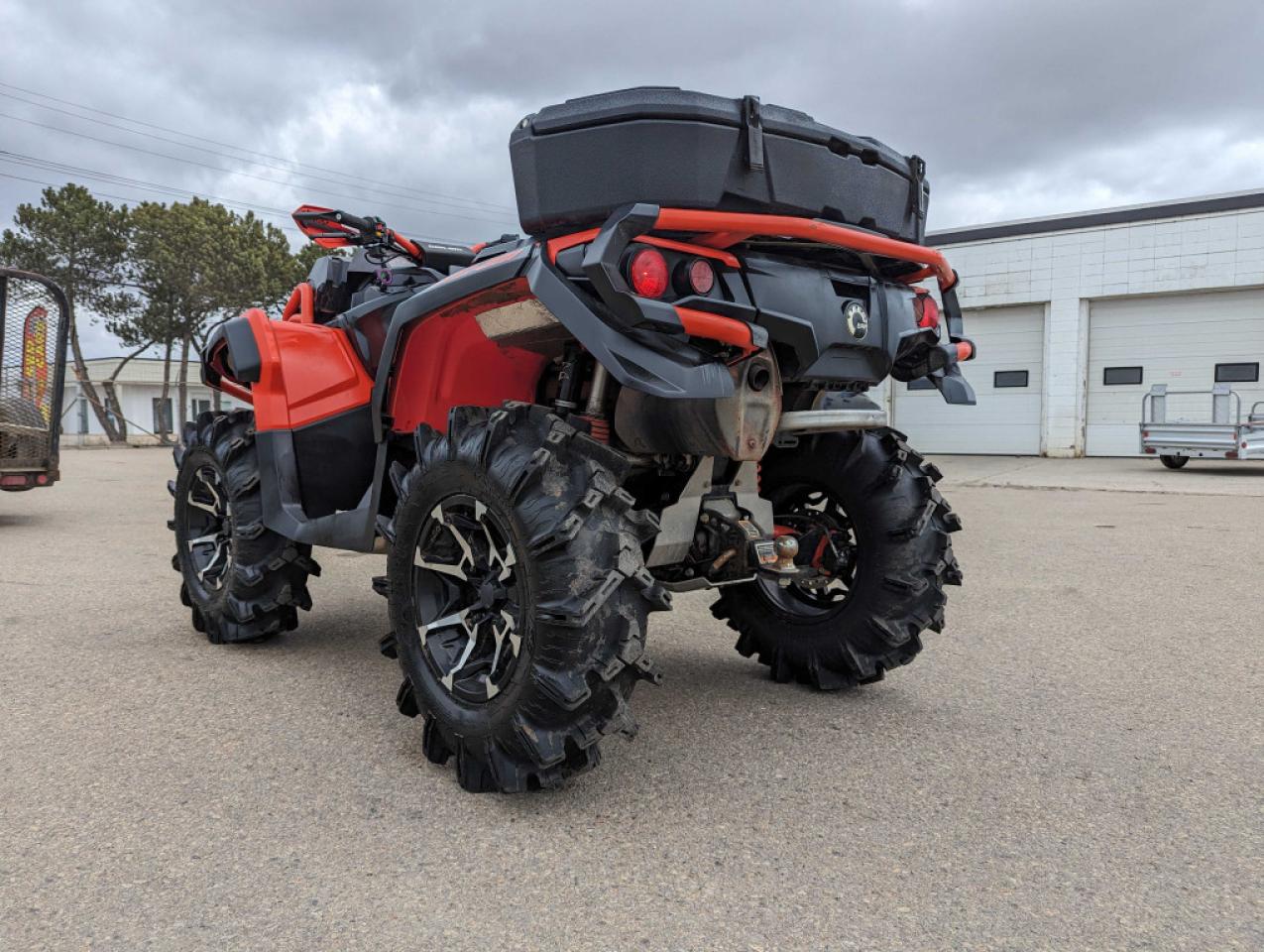 2018 Can-Am Outlander 1000 XT 1000 XMR - Photo #7