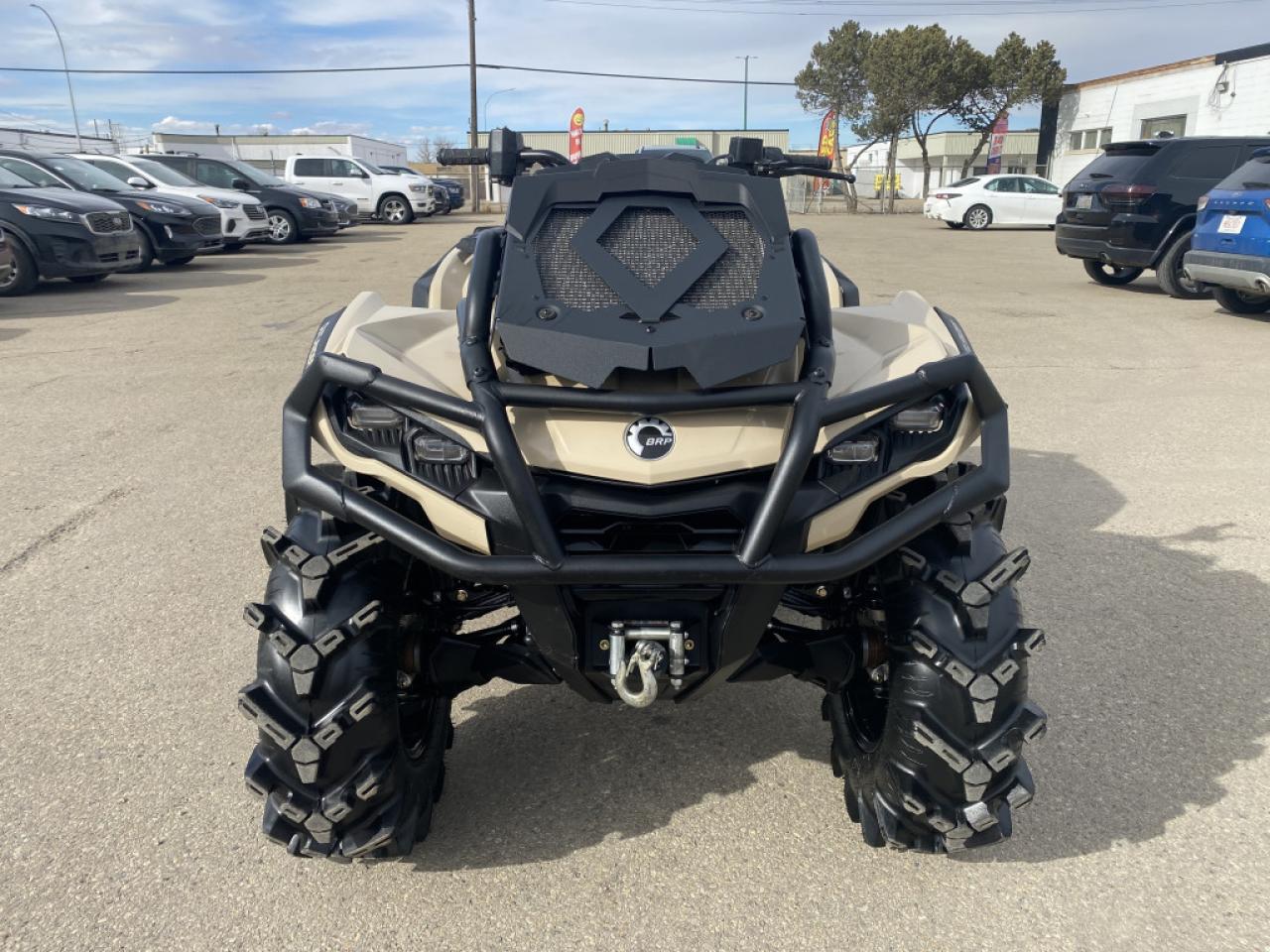 2023 Can-Am Outlander 1000 XT 850 XMR - Photo #6