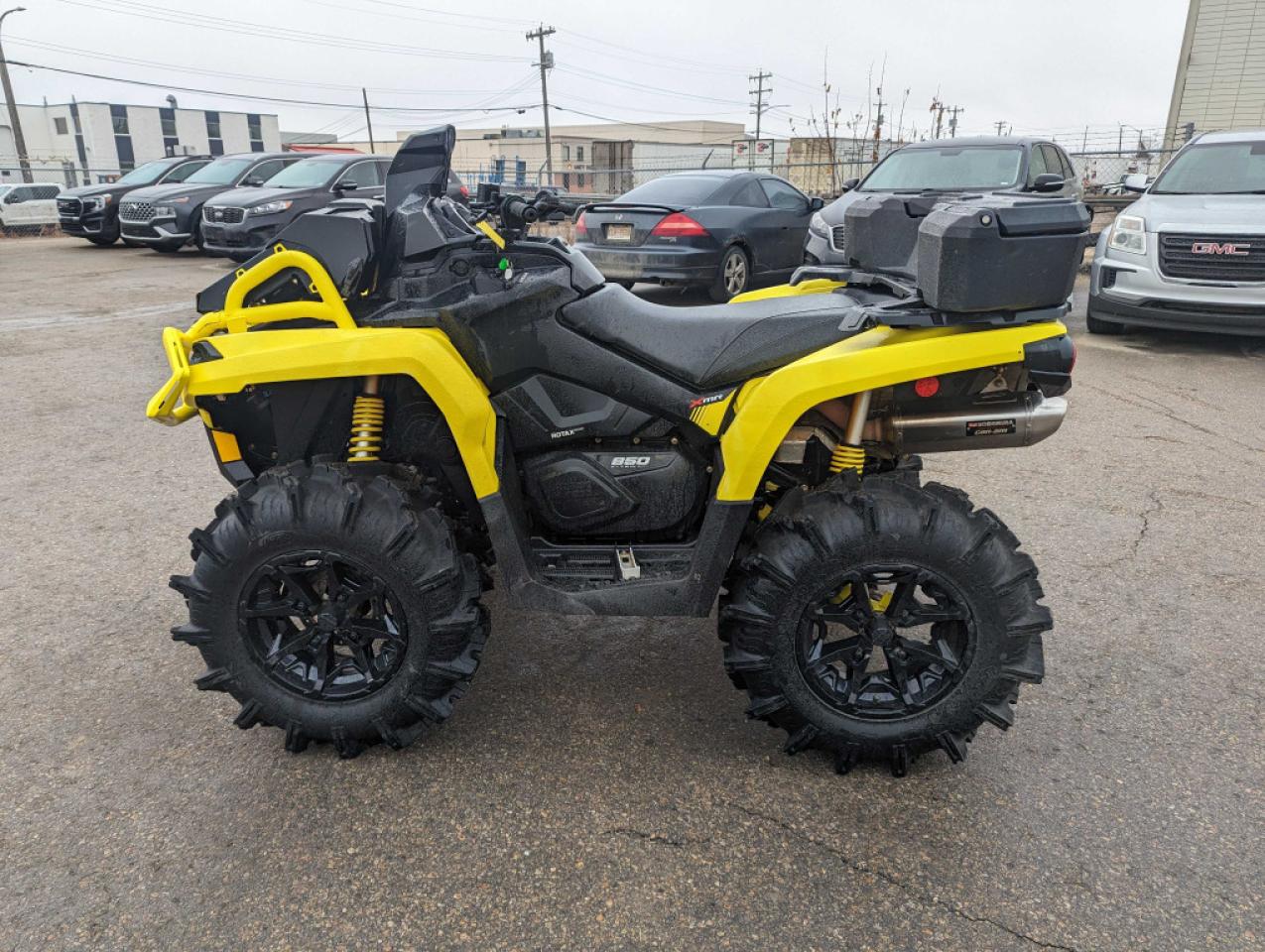 2019 Can-Am Outlander 1000 XT 850 XMR - Photo #6