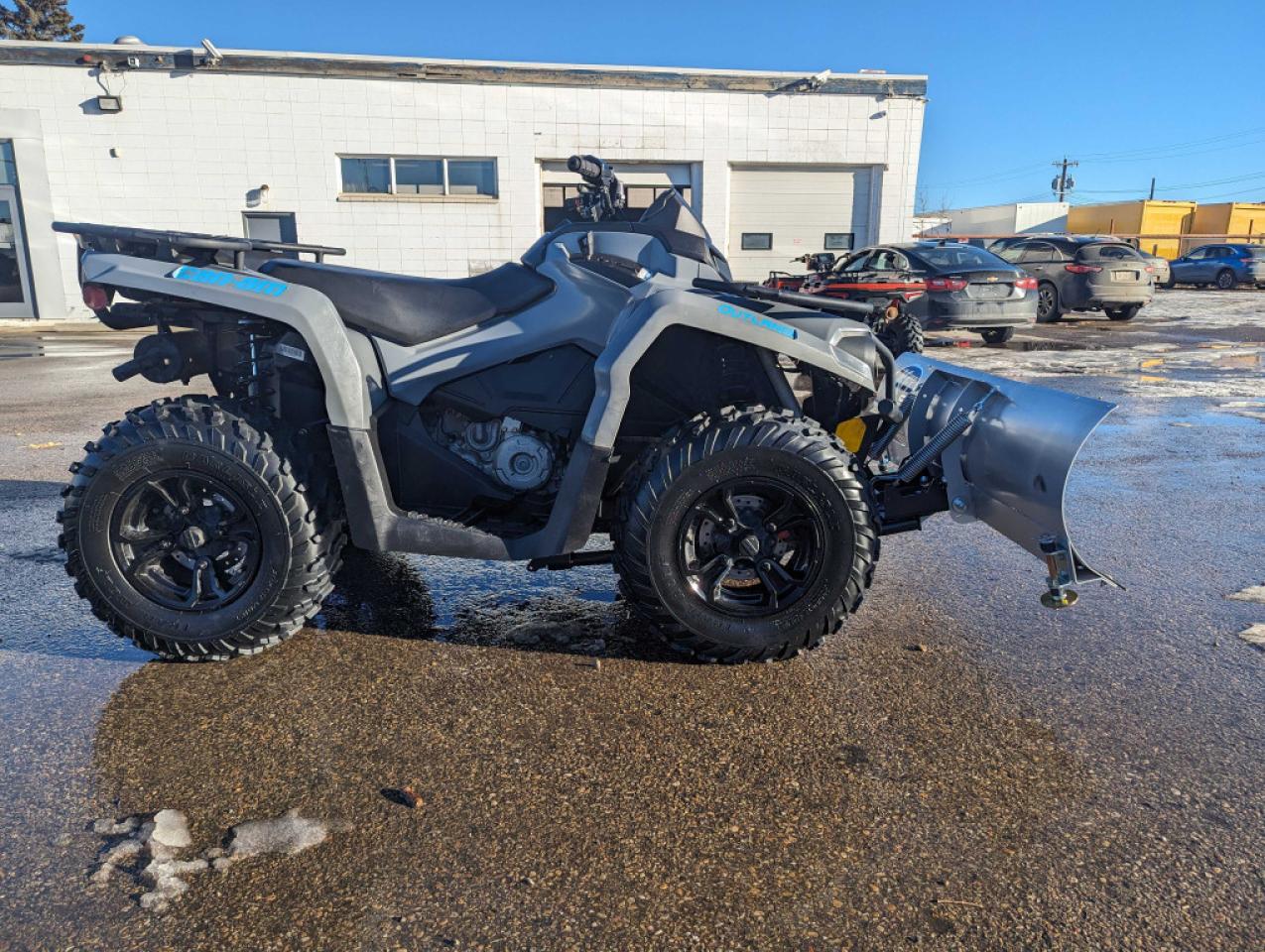 2022 Can-Am Outlander 1000 XT W/ SNOW PLOW - Photo #2