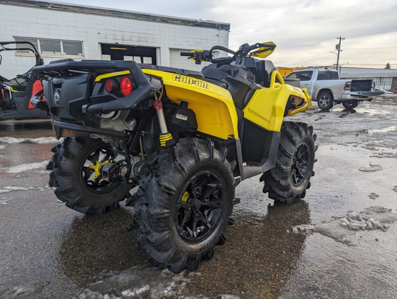 2019 Can-Am Outlander 1000 XT 850 XMR - Photo #5