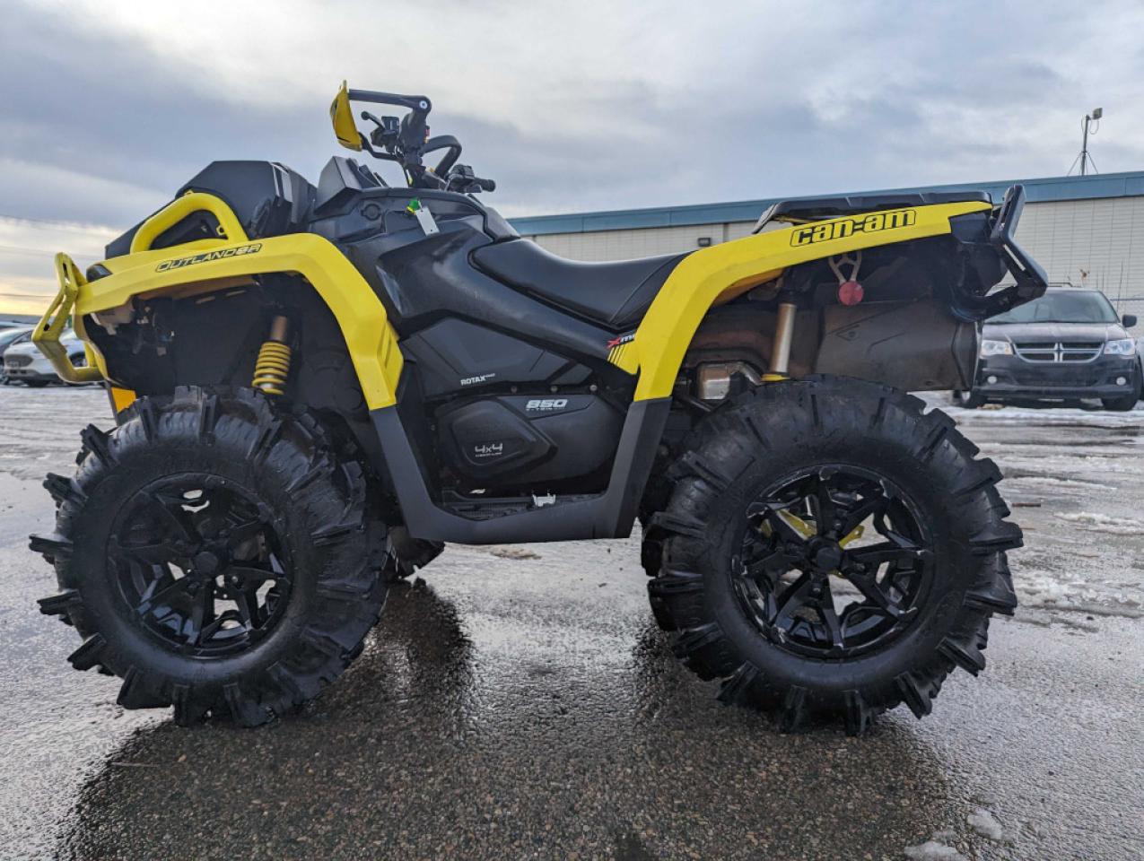 2019 Can-Am Outlander 1000 XT 850 XMR - Photo #8