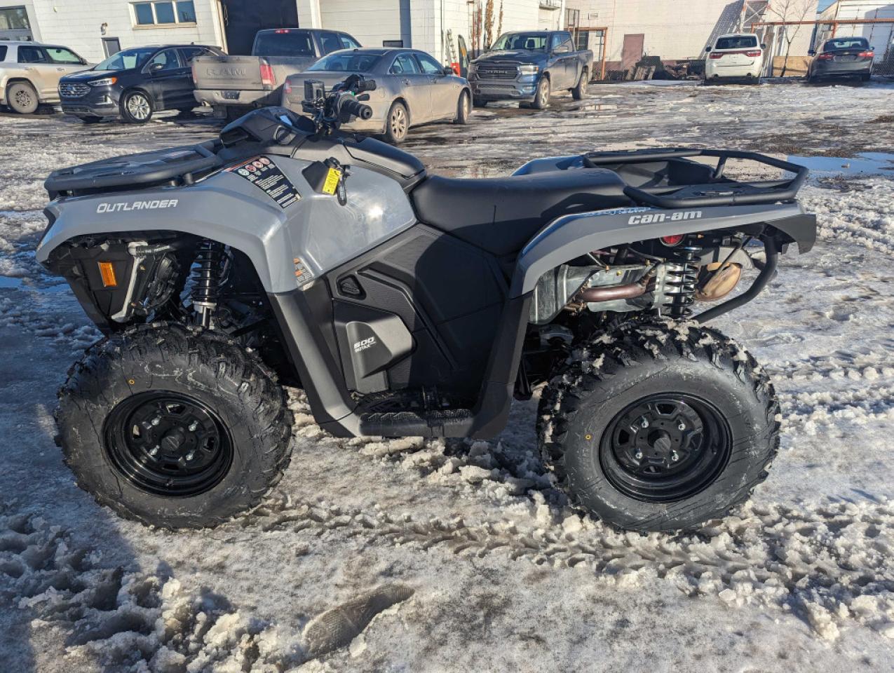 2024 Can-Am Outlander 1000 XT 500 - Photo #6