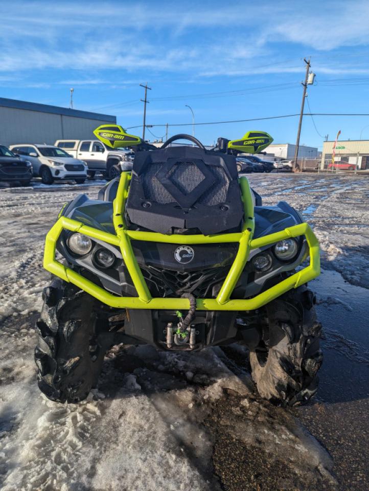 2020 Can-Am Outlander 1000 XT 650 XMR - Photo #3