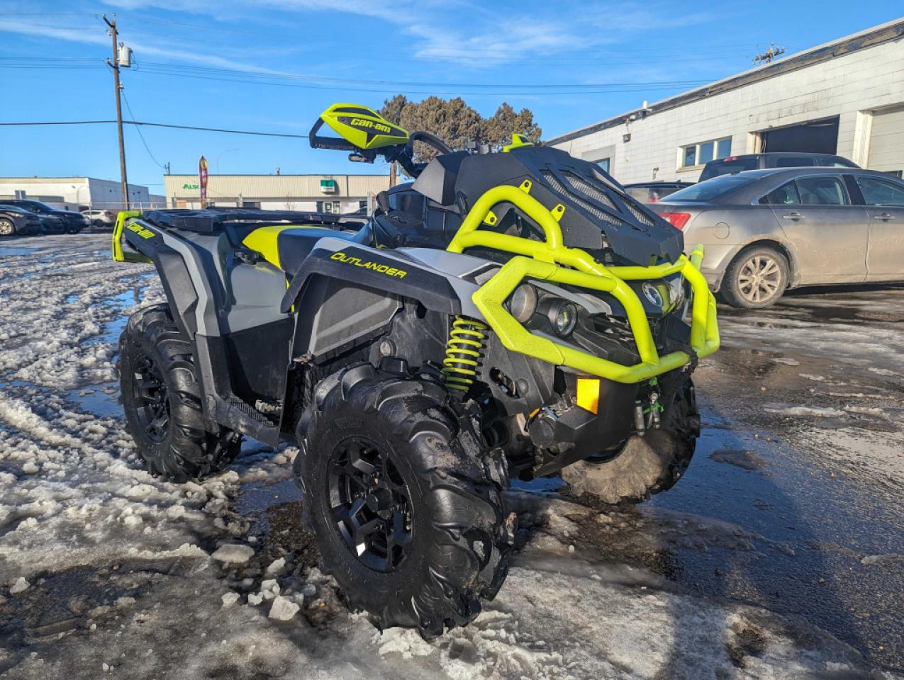 2020 Can-Am Outlander 1000 XT 650 XMR - Photo #4