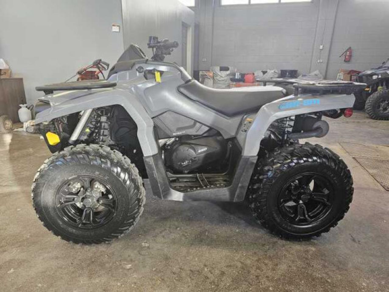 2022 Can-Am Outlander 1000 XT 450 - Photo #2