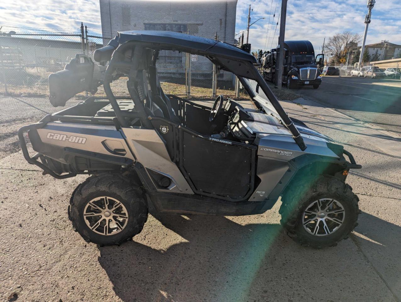 2013 CANAM Commander 1000 - Photo #4