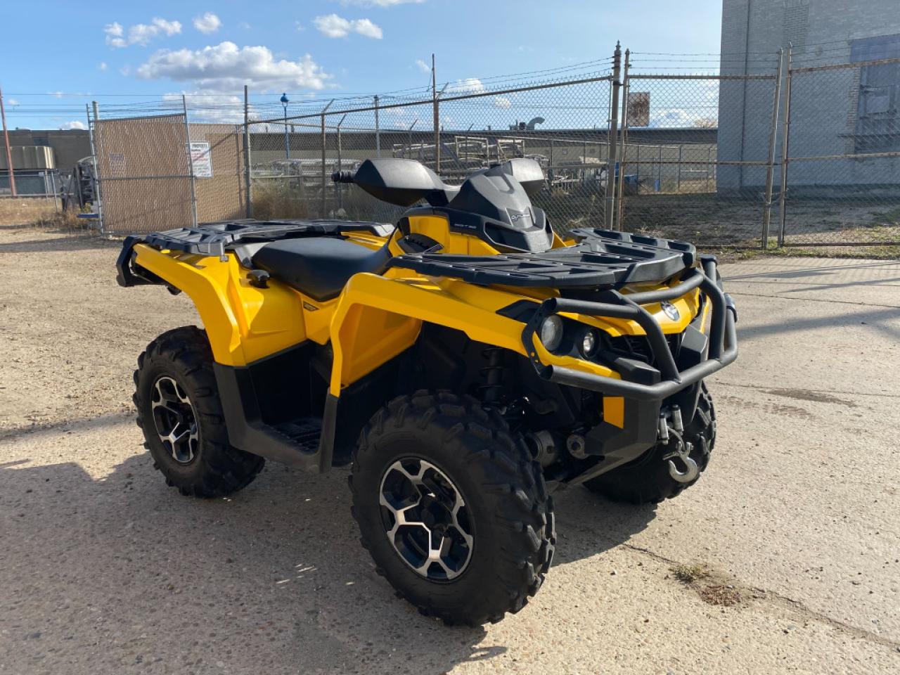 2014 Can-Am Outlander 1000 XT 500 - Photo #2