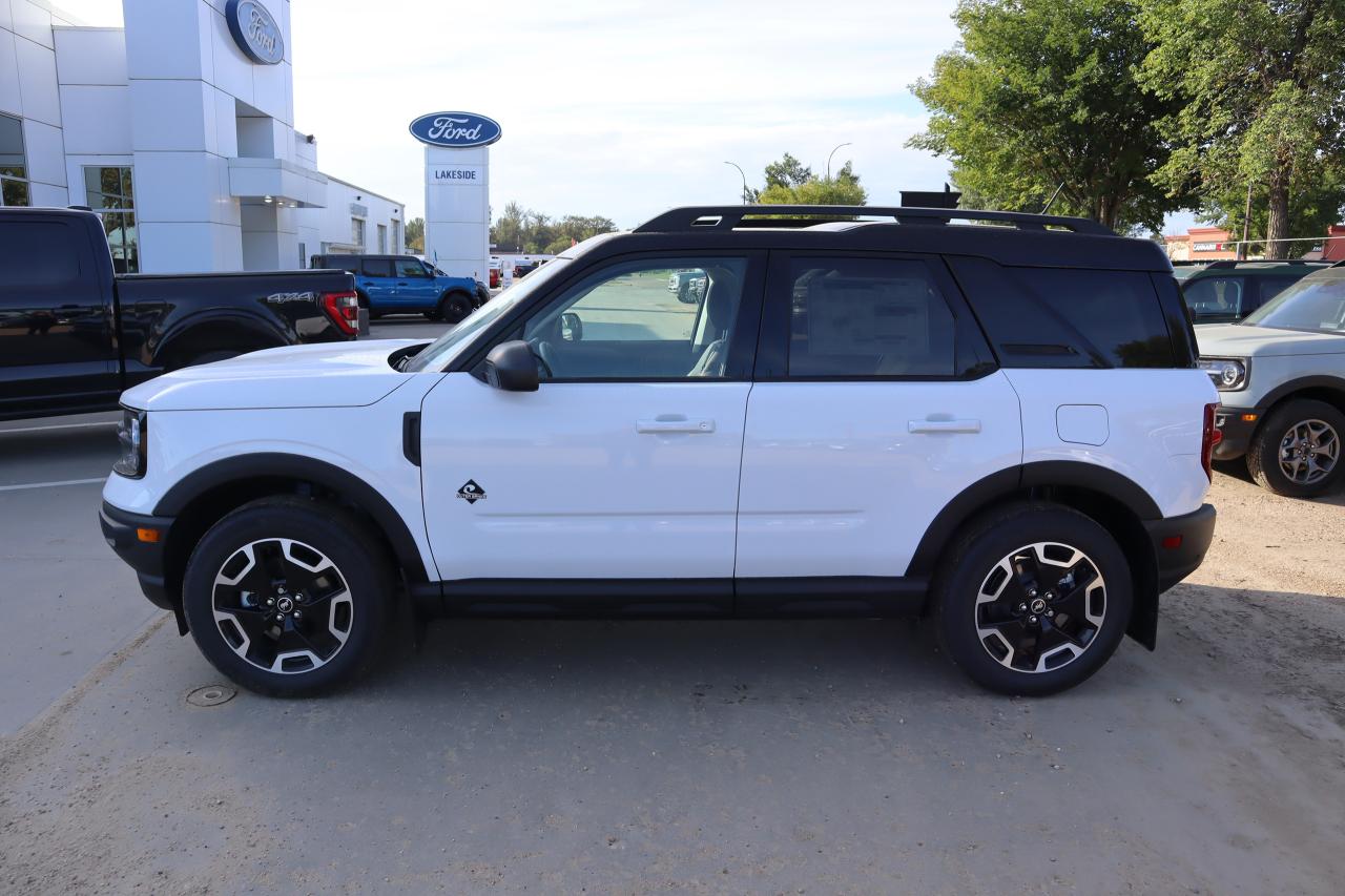 2024 Ford Bronco Sport Outer Banks Photo1