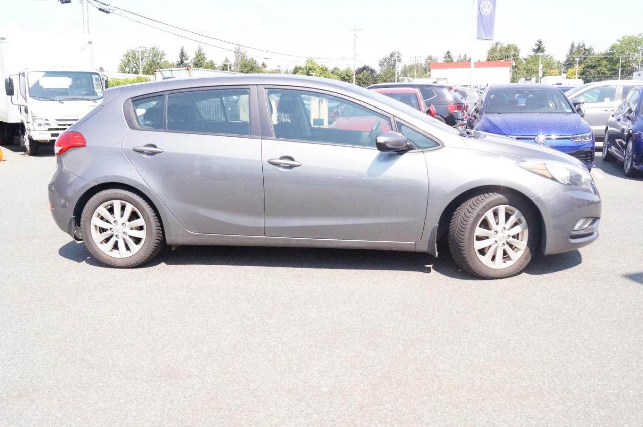 Used 2016 Kia Forte 5 Lx+ / At for sale in Surrey, BC