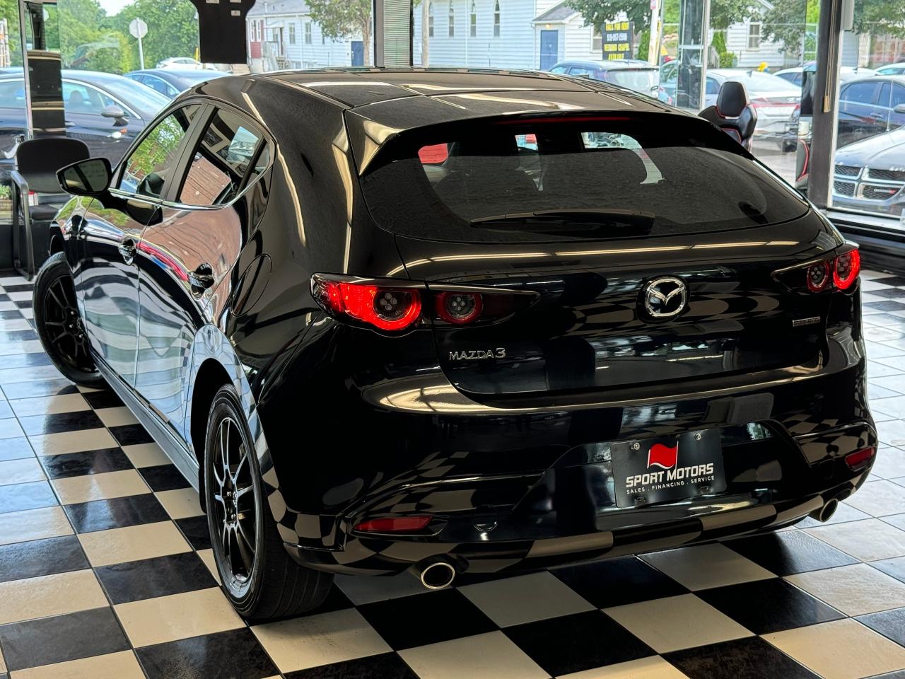 2019 Mazda MAZDA3 GS Hatch+Adaptive Cruise+New+Brakes+CLEAN CARFAX - Photo #14