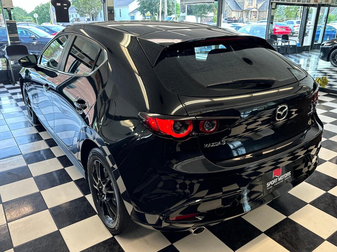 2019 Mazda MAZDA3 GS Hatch+Adaptive Cruise+New+Brakes+CLEAN CARFAX - Photo #5