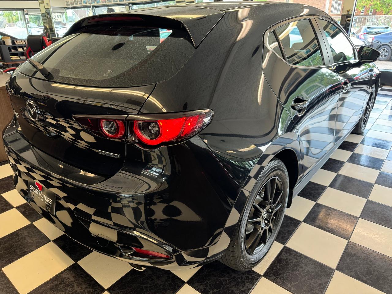 2019 Mazda MAZDA3 GS Hatch+Adaptive Cruise+New+Brakes+CLEAN CARFAX - Photo #35