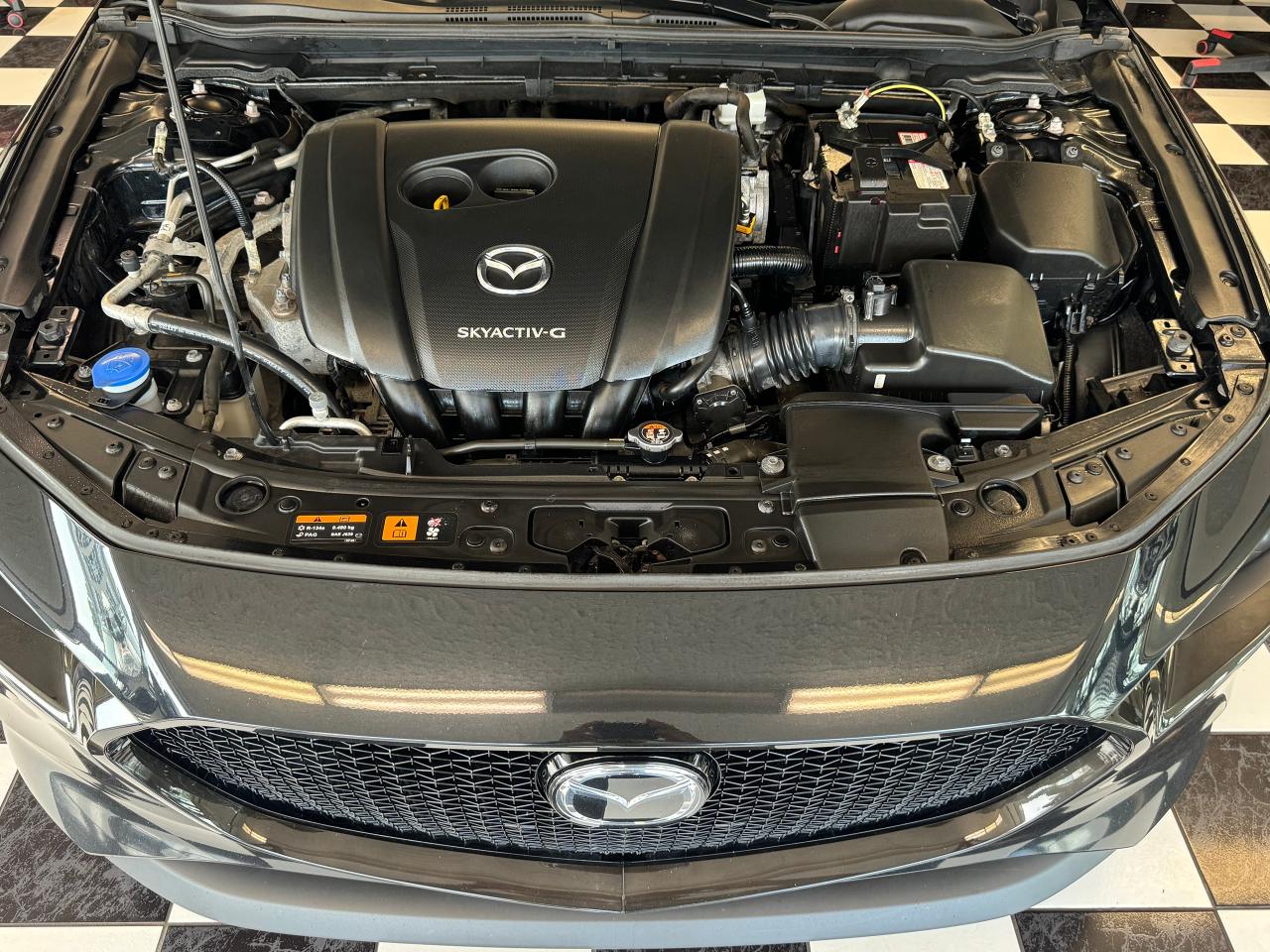 2019 Mazda MAZDA3 GS Hatch+Adaptive Cruise+New+Brakes+CLEAN CARFAX - Photo #10