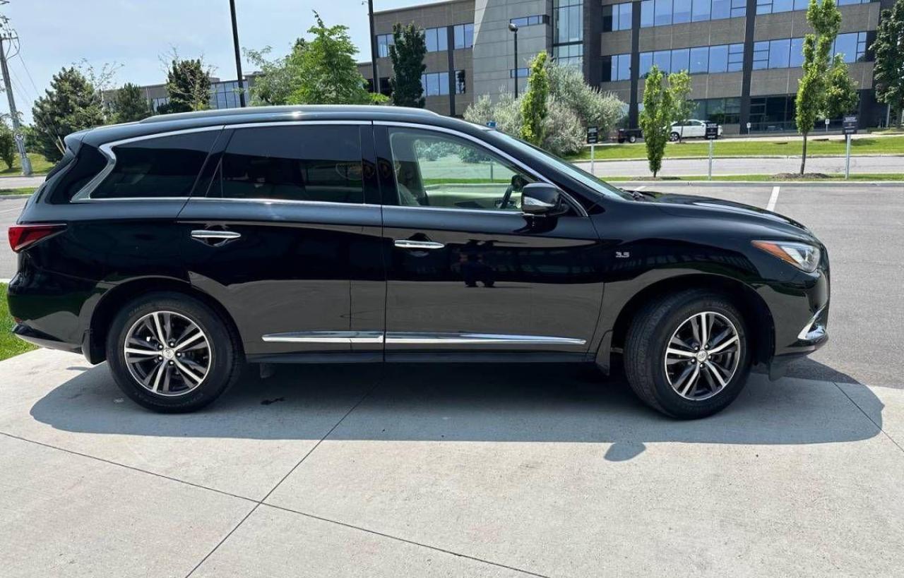 2019 Infiniti QX60 PURE AWD Photo2
