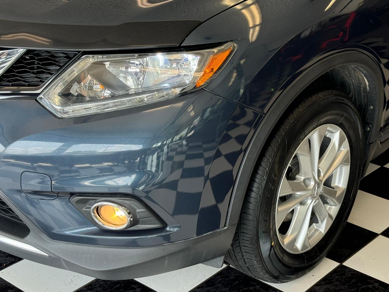 2016 Nissan Rogue SV Tech AWD+Roof+BSM+GPS+360Camera+CLEAN CARFAX - Photo #36