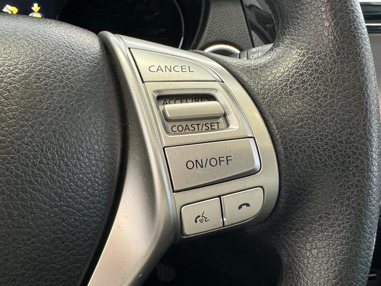 2016 Nissan Rogue SV Tech AWD+Roof+BSM+GPS+360Camera+CLEAN CARFAX - Photo #42