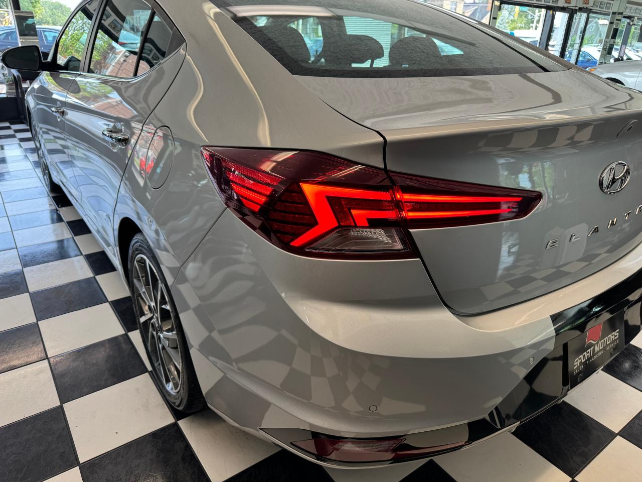 2019 Hyundai Elantra ULTIMATE+New Tires+Brakes+BSM+Roof+GPS+CleanCarfax - Photo #39