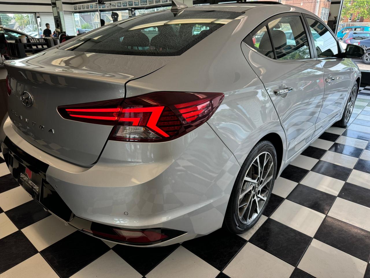 2019 Hyundai Elantra ULTIMATE+New Tires+Brakes+BSM+Roof+GPS+CleanCarfax - Photo #40