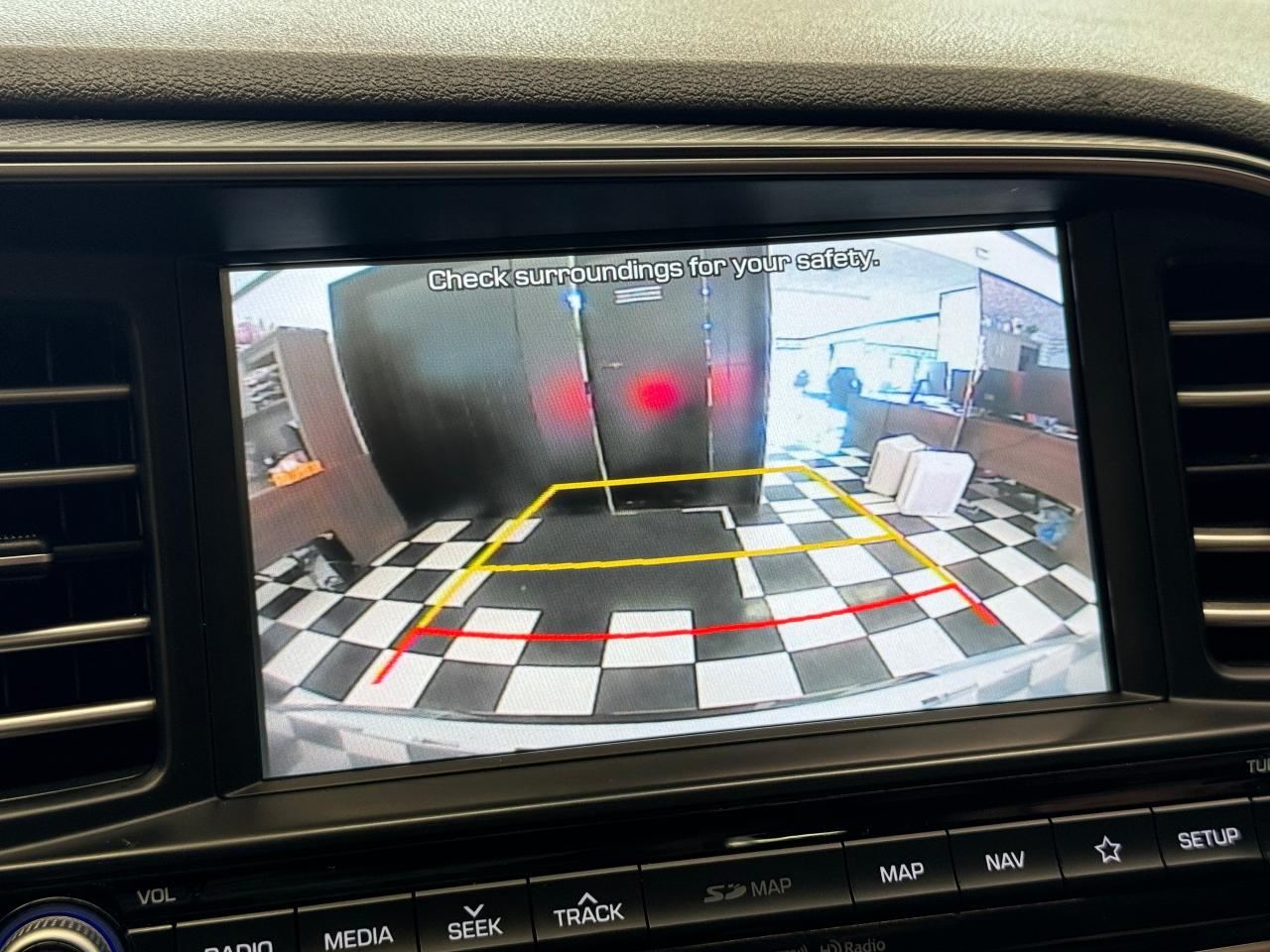 2019 Hyundai Elantra ULTIMATE+New Tires+Brakes+BSM+Roof+GPS+CleanCarfax - Photo #15
