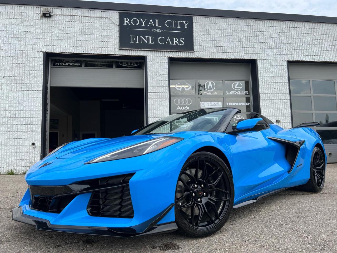 Used 2024 Chevrolet Corvette Z06 2LZ Convertible CARBON AERO, COMP SEATS, RAPID BLUE NO LUX TAX for sale in Guelph, ON