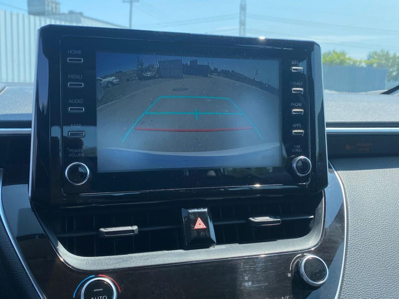 2020 Toyota Corolla LE - Photo #8