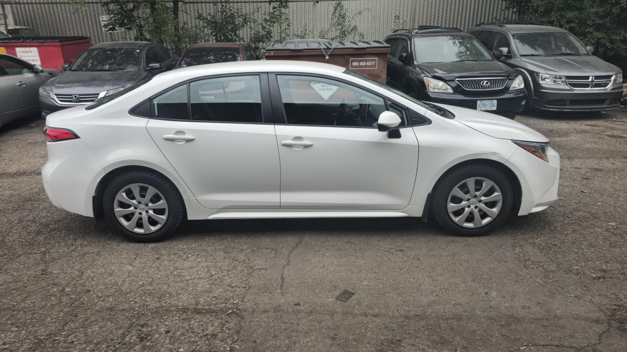 2020 Toyota Corolla LE - Photo #3