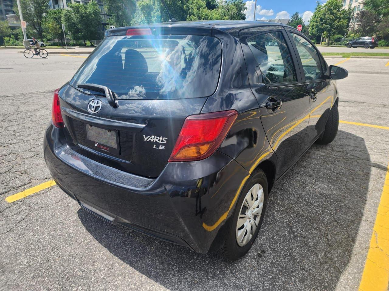 2016 Toyota Yaris 5dr HB Auto LE - Photo #4