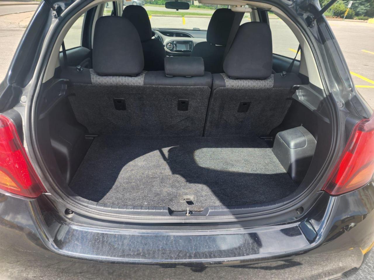 2016 Toyota Yaris 5dr HB Auto LE - Photo #7